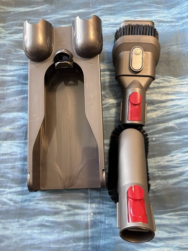 Genuine dyson wall - dyson, dock