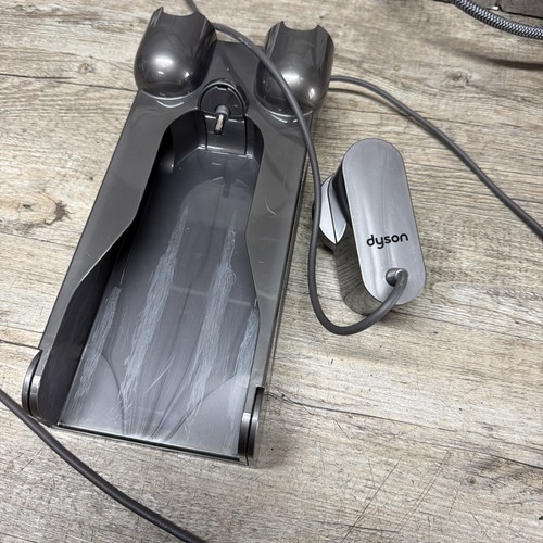 Genuine dyson charging - genuine,